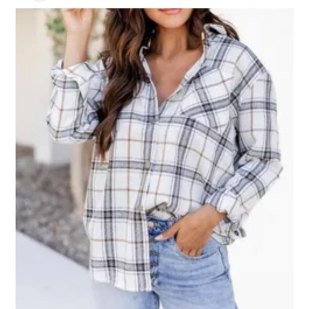Bond And Treasure Breezy Boyfriend Shirt‎ Size M